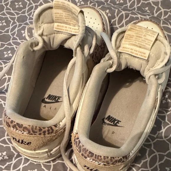 Nike Cream and Animal Print Sneakers - Picture 4 of 8
